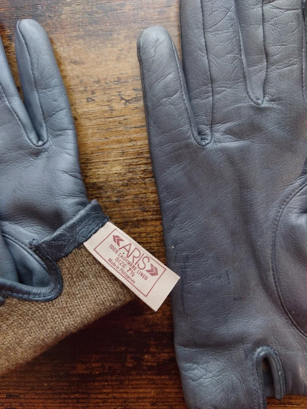 ARIS Women's Leather Gloves 100% Cashmere Lined Size 7.5 Gray